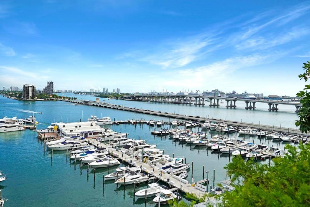 Enchanted! Miami Skyline & Water Views Apartment Екстериор снимка